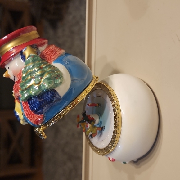 SALE⚡️PORCELAIN Snowman HIDDEN MUSIC BOX ORNAMENT about 4.25" - Picture 7 of 9